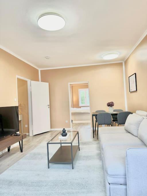 2 Zimmer Apartment Mit Parkplatz Berlin Exterior photo