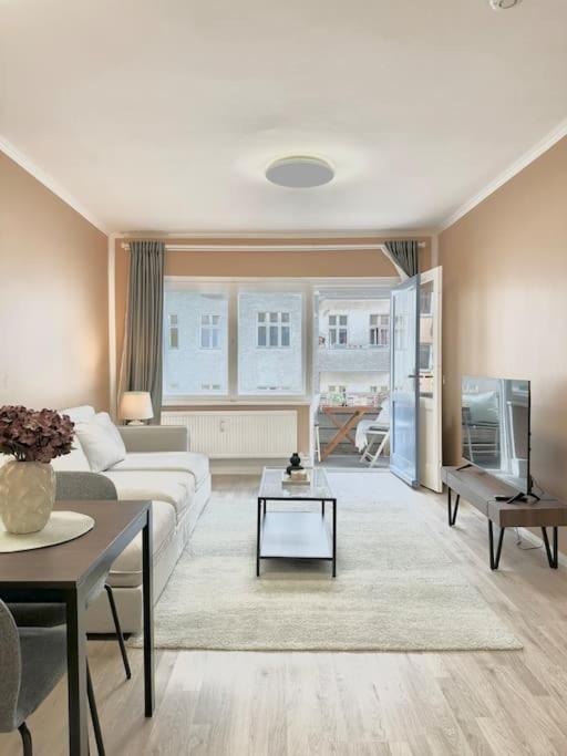 2 Zimmer Apartment Mit Parkplatz Berlin Exterior photo