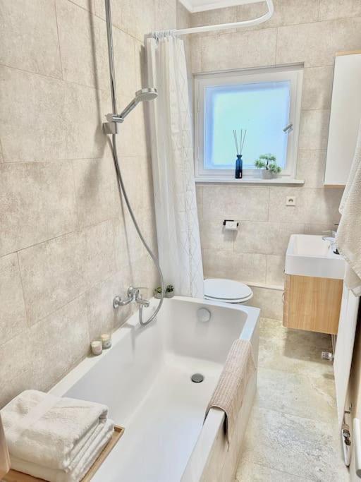 2 Zimmer Apartment Mit Parkplatz Berlin Exterior photo